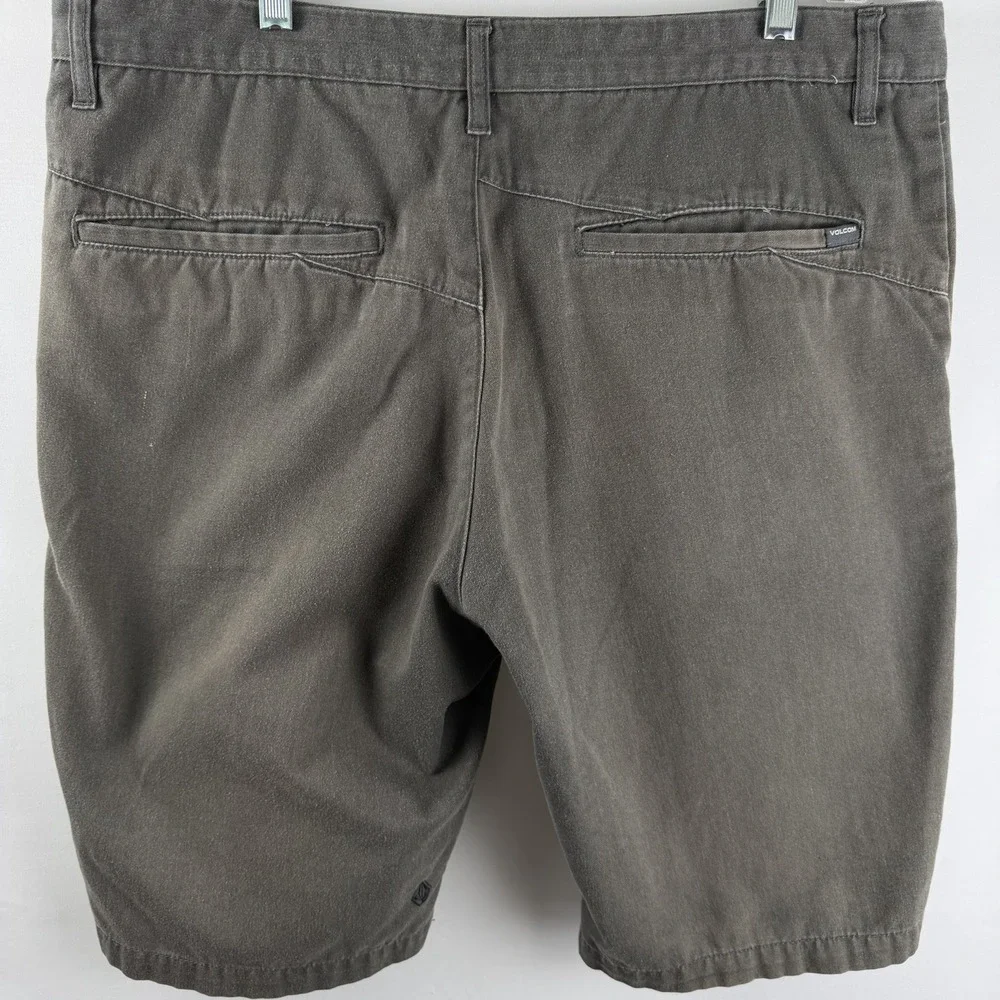 Volcom Shorts Mens Gray Corpo Class Chino Flat Front Skate Cotton Poly Sz‎ 36